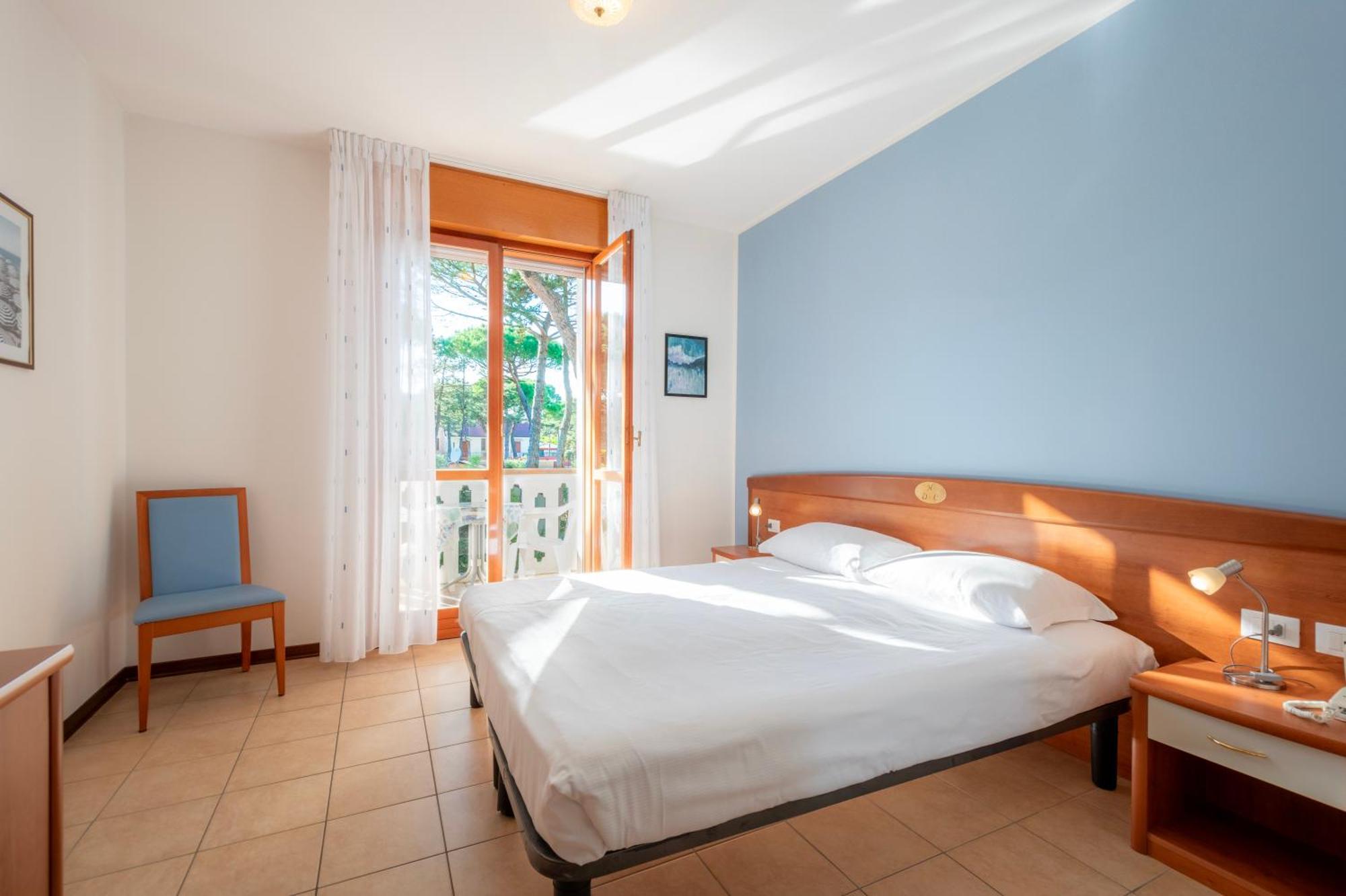 Hotel Caracas リニャーノ・サッビアドーロ エクステリア 写真