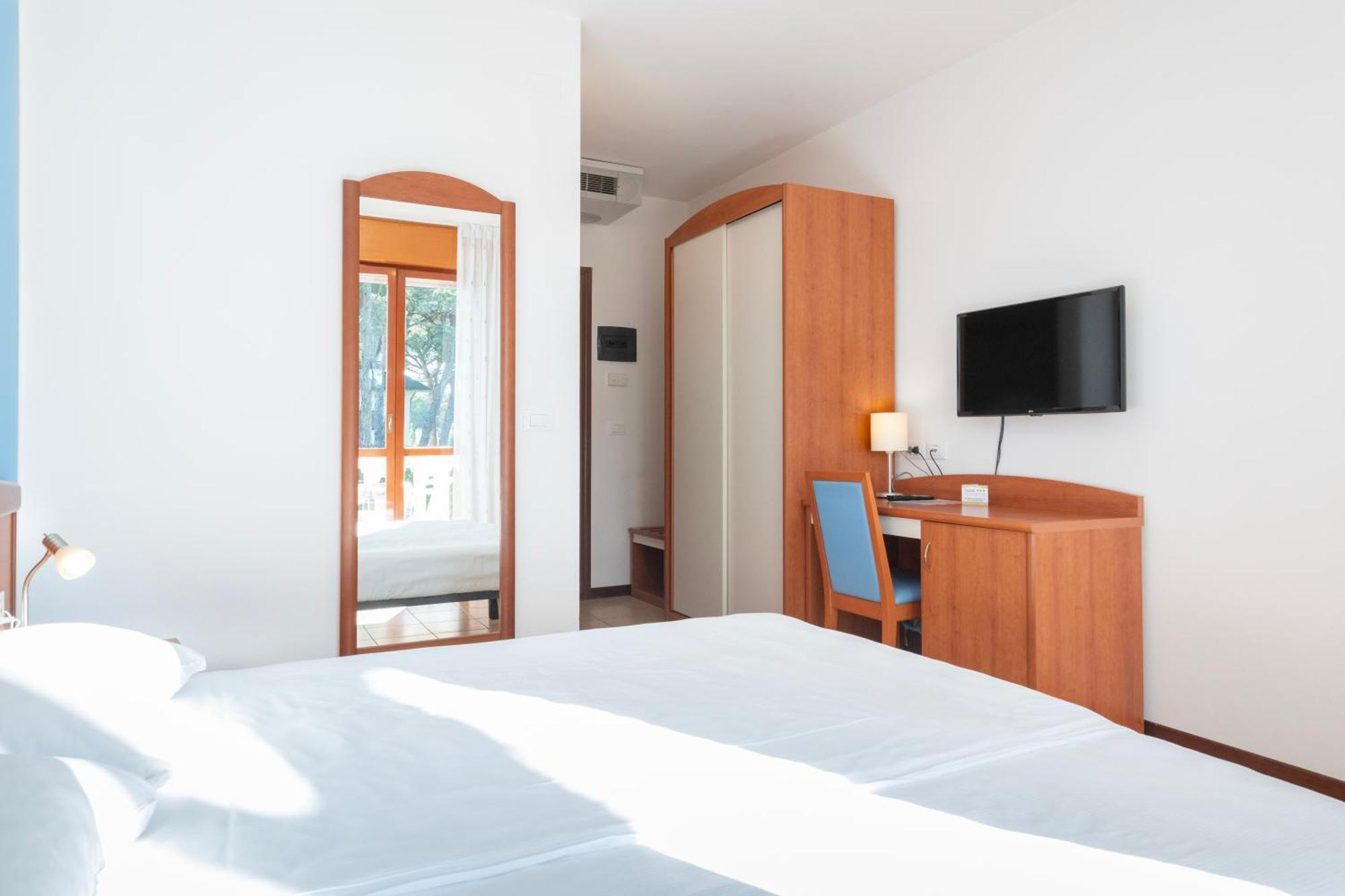 Hotel Caracas リニャーノ・サッビアドーロ エクステリア 写真